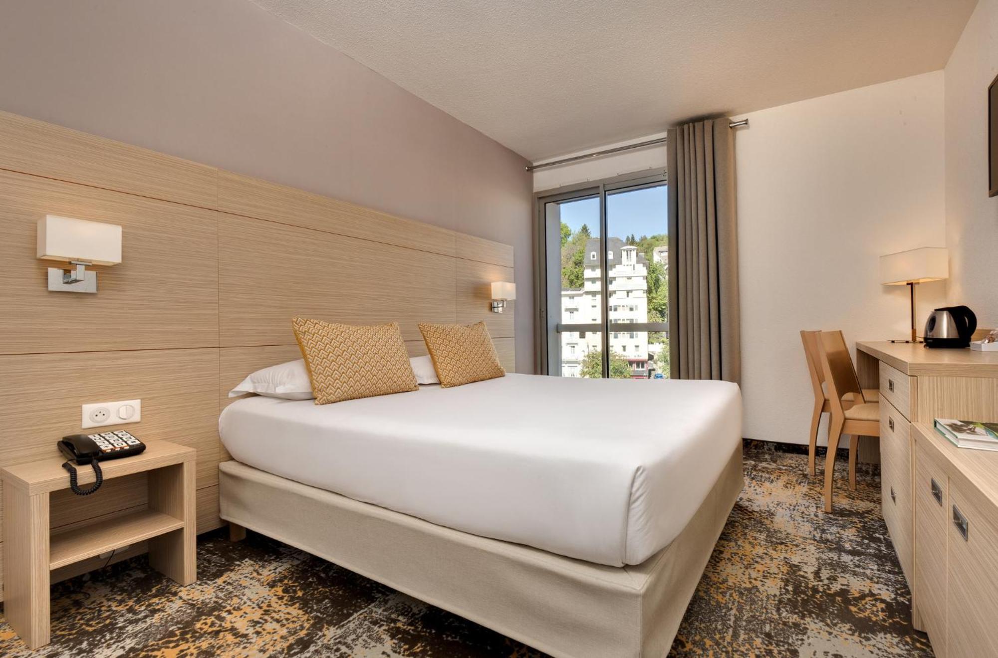 Hotel Le Mediterranee Lourdes Exterior photo