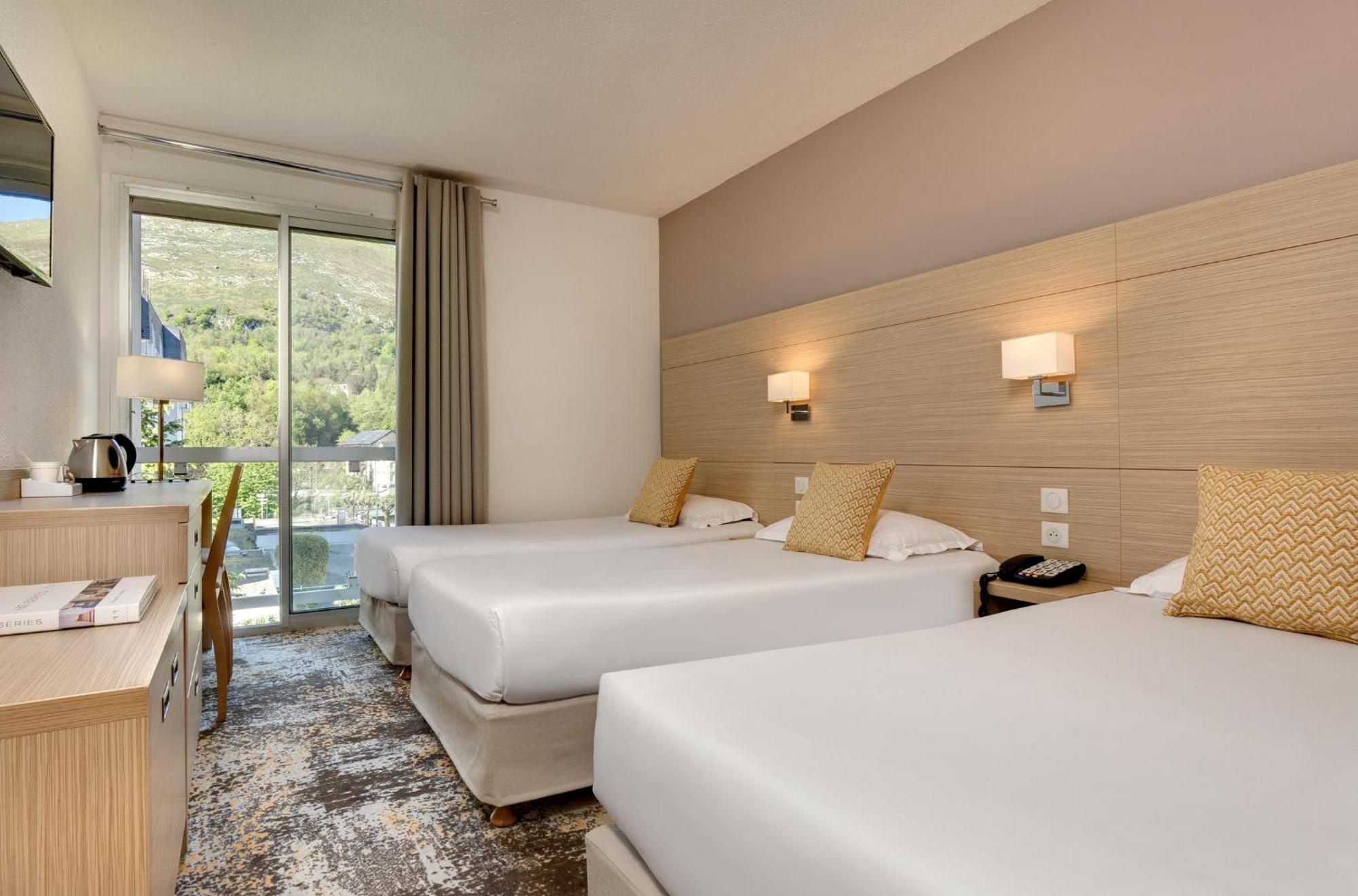 Hotel Le Mediterranee Lourdes Exterior photo
